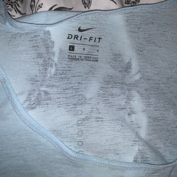Brand new nike dry fit shirt. - Picture 2 of 4